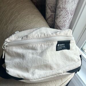 Lululemon Clean Lines Belt Bag